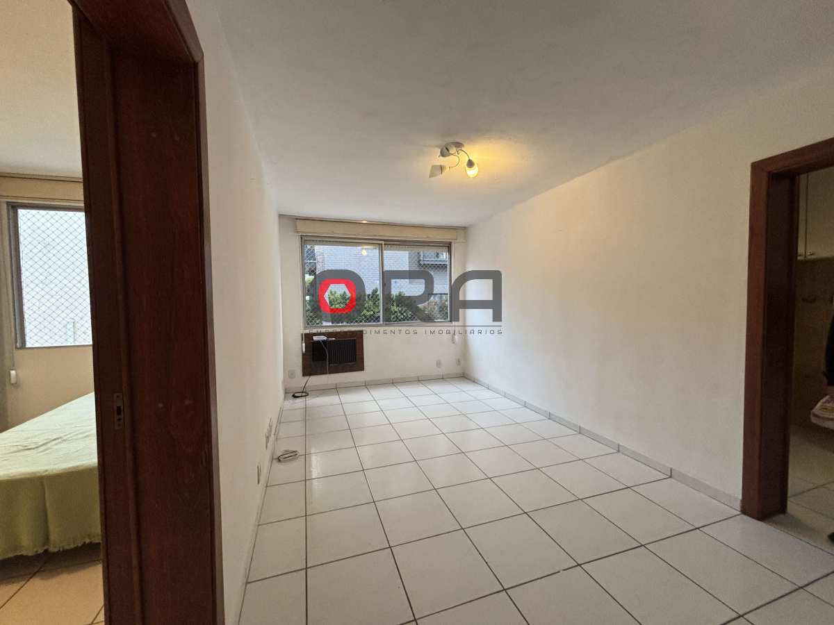  - Apartamento à venda em Porto Alegre, Mont Serrat, com 1 quarto, 44m²